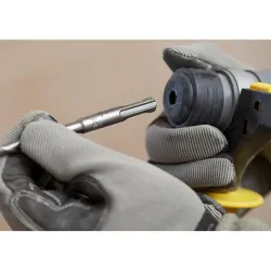 Compra MEZCLADOR 1600W 2VELOCIDADES VARILLA M14 140MM+2 LLAVES STANLEY FME190-QS al mejor precio