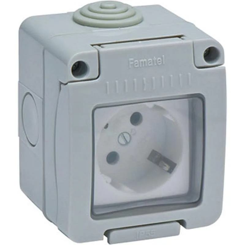 Compra BASE ENCHUFE TT SUPERFICIE 16A IP55 FAMATEL 19068 al mejor precio