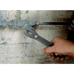 Compra LLAVE AJUSTABLE TUBO PAVONADA 205 MM MORDAZA 31-8" BAHCO 31 al mejor precio