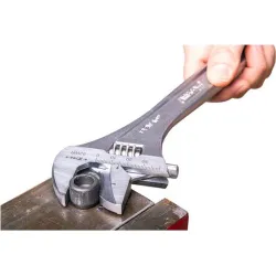 Compra LLAVE AJUSTABLE REVERSIBLE MOD. 92WR 8" - 200 MM IREGA 571101008005306 al mejor precio