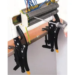 Compra TORNILLO DE BANCO PORTATIL "KIT MANOS LIBRES" COMPOSICION: 2 TENAZA GRIP OMNIUM + 2 SOPORTE GRIP IRONSIDE 100731 al mejor precio