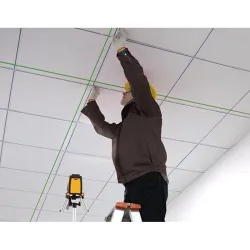 Compra NIVEL LASER VERDE DE TRES LINEAS CON TRIPODE DE 3,2 M PROLASER® VECTOR IRONSIDE 102125 al mejor precio