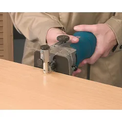 Compra FRESADORA CON CABLE DE CANTOS FR192VG 1000 W VIRUTEX 9200800 al mejor precio