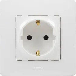 TOMA DE CORRIENTE BLANCA...