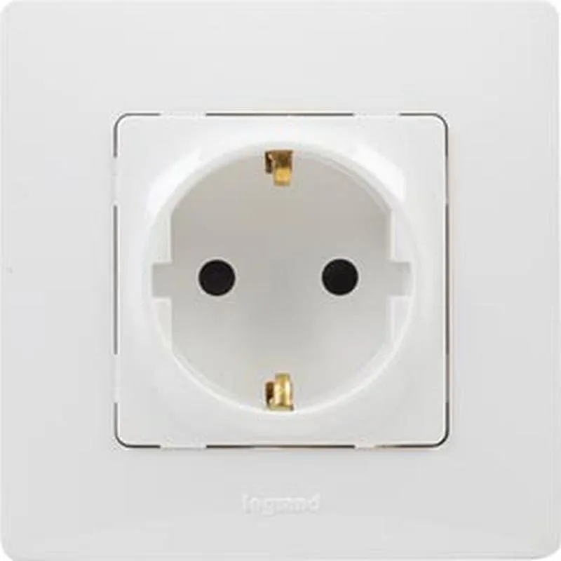 Compra TOMA DE CORRIENTE BLANCA SERIE NILOE LEGRAND 396434 al mejor precio