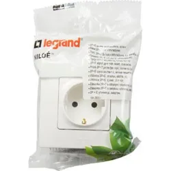 Compra TOMA DE CORRIENTE BLANCA SERIE NILOE LEGRAND 396434 al mejor precio