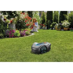 Compra ROBOT CORTACESPED BATERIA SILENO MINIMO SUPERFICIES DE 500 M2 GARDENA 15202-34 al mejor precio