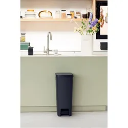 Compra CUBO RECICLAJE CON PEDAL STEPUP 40 L - ANTRACITA BRABANTIA 80 00 23 al mejor precio