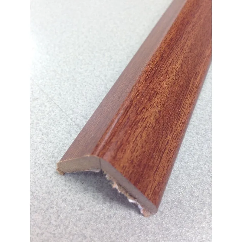 Compra ESQUINERO PARED ADHESIVO MELAMINA 2,60 M 30 X 30 MM SAPELY RUFETE 71001 al mejor precio