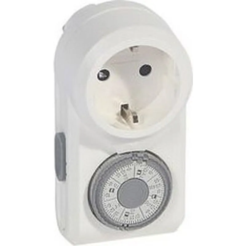 Compra PROGRAMADOR HORARIO ENCHUFABLE 2P+T LEGRAND 699812 al mejor precio