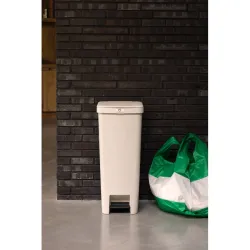 CUBO RECICLAJE PEDAL STEPUP BEIGE 40L BRABANTIA 251849