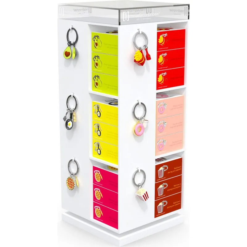 LLAVEROS DISPLAY 12 MODELOS SURTIDOS 70100005